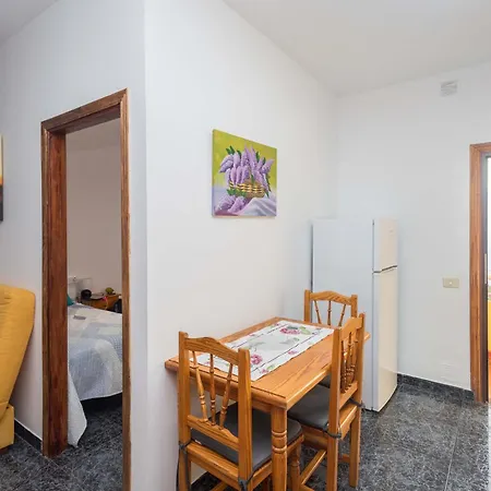 Lightbooking Luymar 2 Bedroom De Con Piscina Lägenhet Mazo